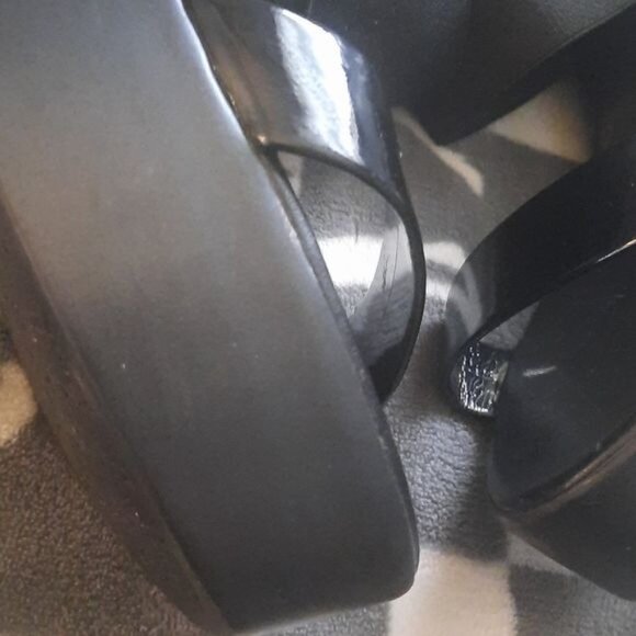 Charles David Made in Italy Black Strappy Patent Leather Sandals Size 41/9.5/10 - Picture 5 of 16